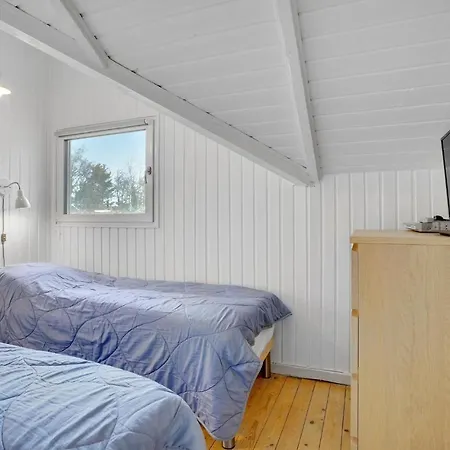 2 Bedroom Awesome Home In Hadsund 度假居 *