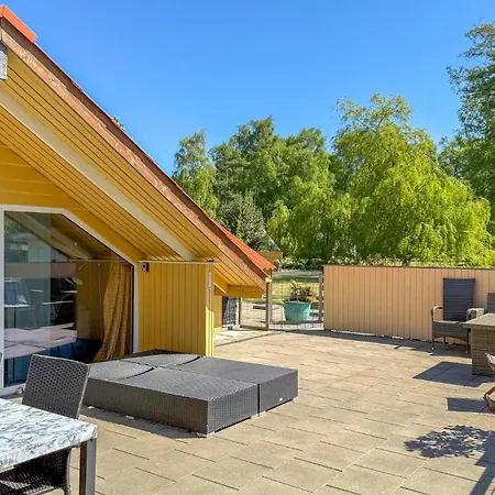 Holiday home 2 Bedroom Awesome Home In Hadsund Hadsund
